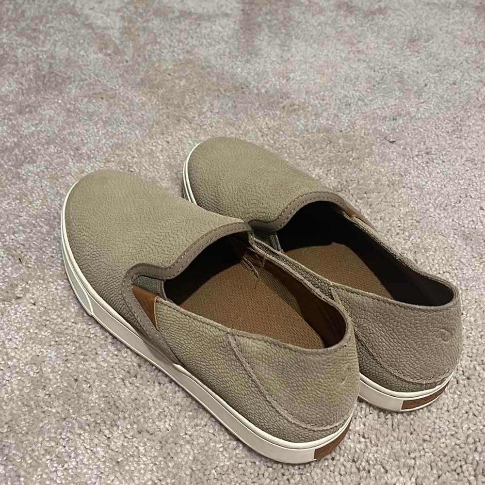 Olukai shoes. EUC. Worn once.